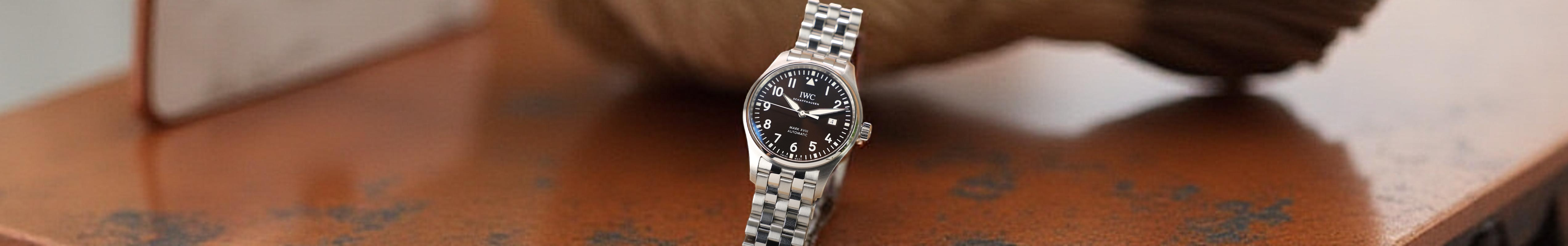 IWC Pilot Mark 18 : A Tribute to Aviation Legends