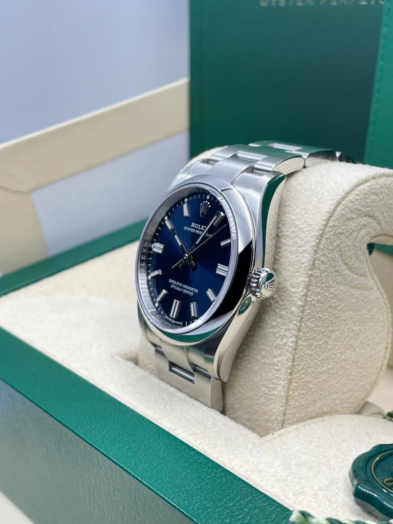 Rolex Oyster Perpetual 36mm Bright Blue 126000 2021 [Preowned]