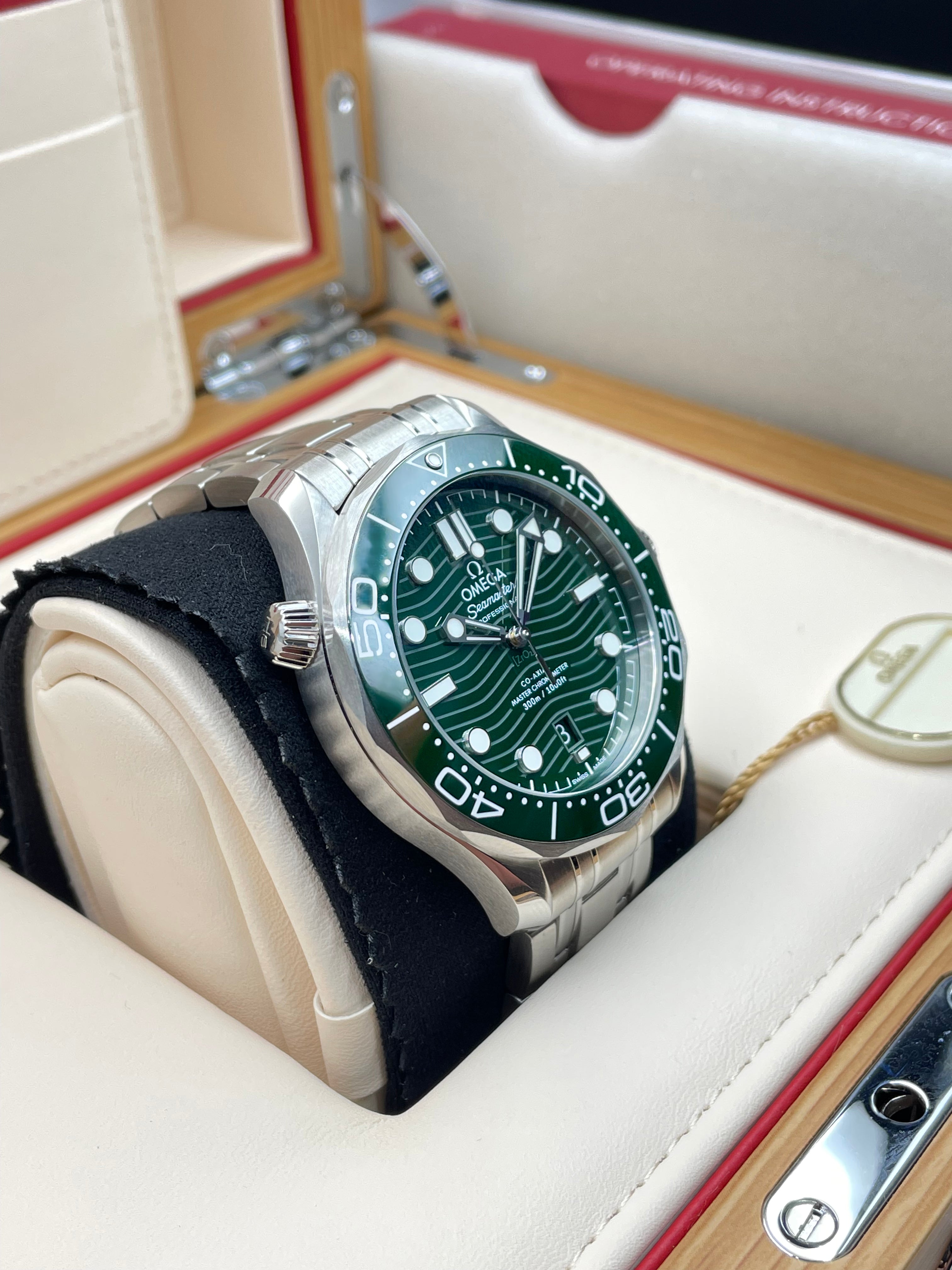 Omega Diver 300m Co-Axial Master Chronometer 42mm