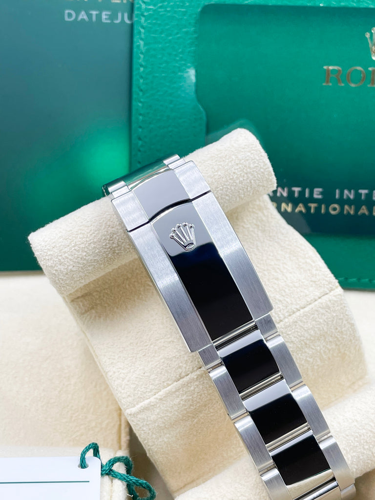 Rolex Datejust 41mm Rhodium Dial 126300 2022 [Preowned]