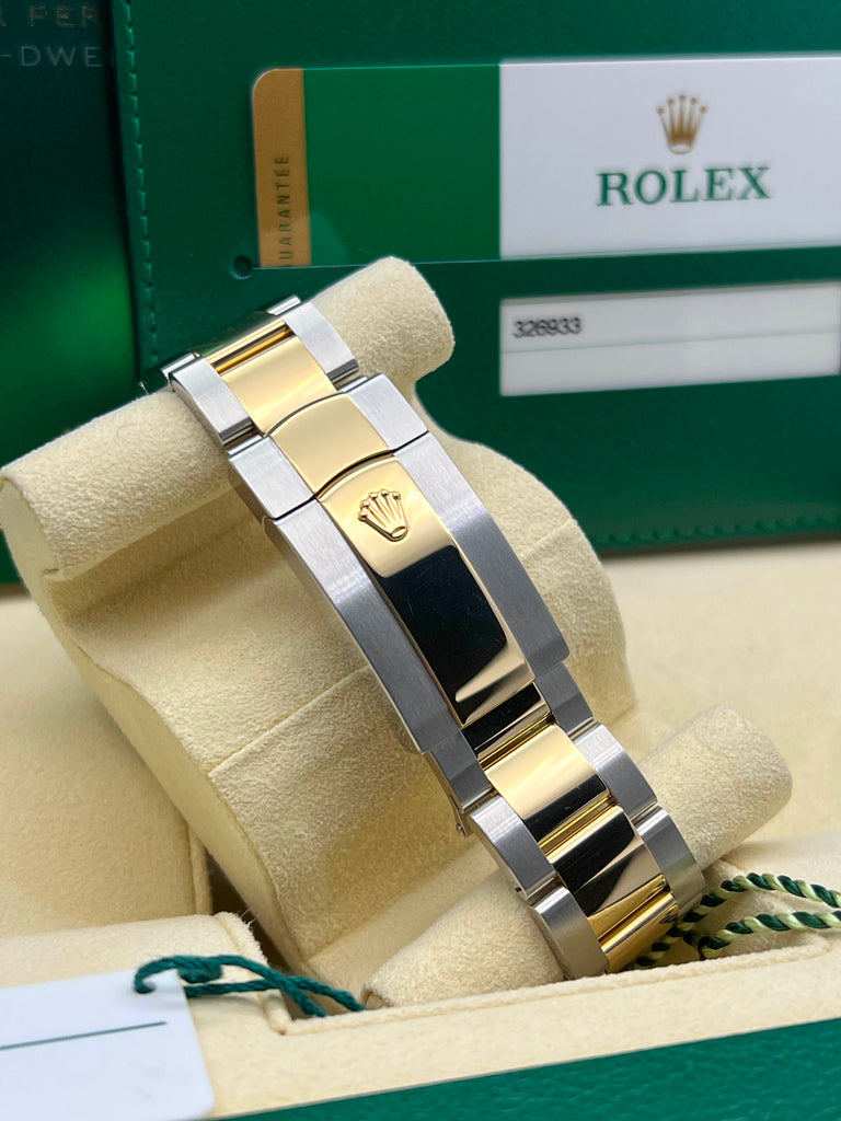 Rolex Sky Dweller Champagne Steel Rolesor 326933 2018 [Preowned]