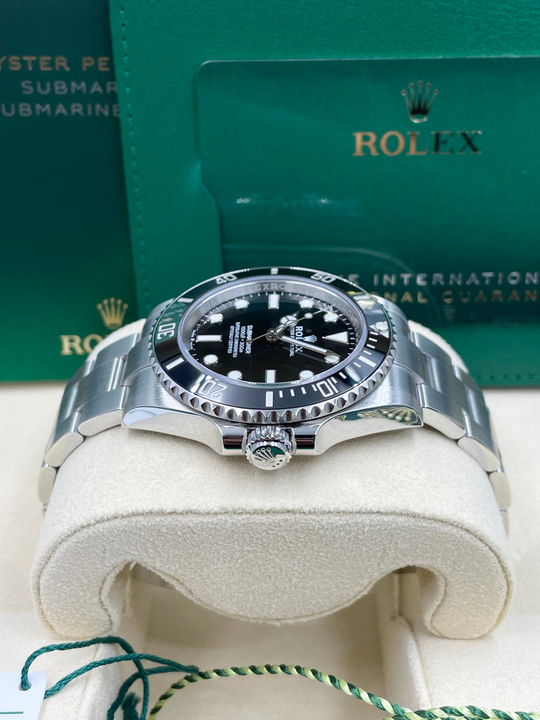 Rolex Submariner No-Date 124060