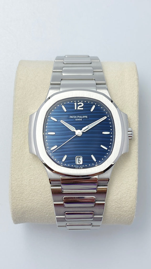 Patek Philippe Nautilus Ladies Blue Dial 7118/1A 2021 [NOS]