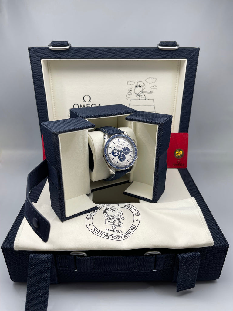 Omega Speedmaster Anniversary Series Silver Snoopy 42mm 310.32.42.50.02.001 2021 (NOS)